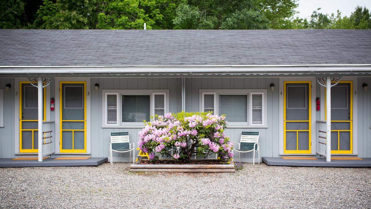 Merrybell Motel Lincolnville Bagian luar foto